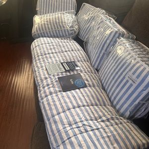 Blue stripes weighted blankets